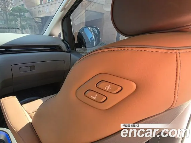 Hyundai Staria Staria 4WD Lounge 9 мест — Фото автомобиля 14