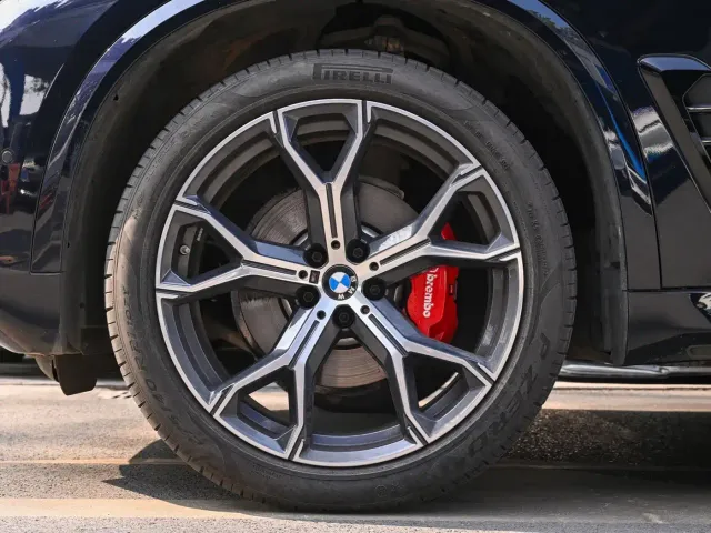 BMW X5 — Фото автомобиля 16
