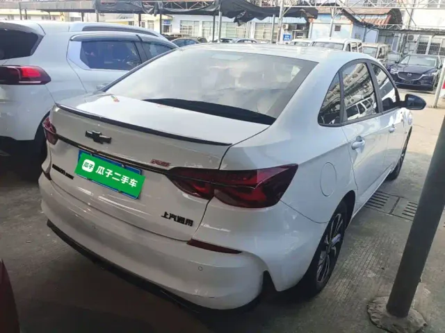 Chevrolet Monza — Фото автомобиля 6