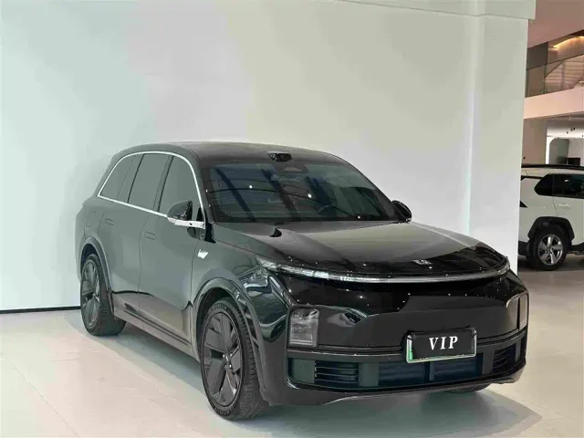 Li Auto L8 — Фото автомобиля 3