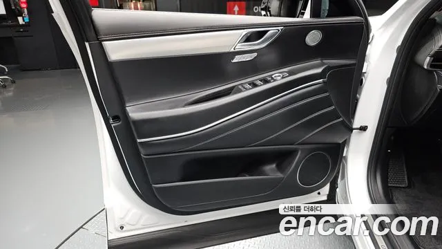 Genesis GV80 2.5T Бензин AWD — Фото автомобиля 22