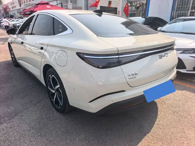 BYD Seal 07 DM-i — Фото автомобиля 6