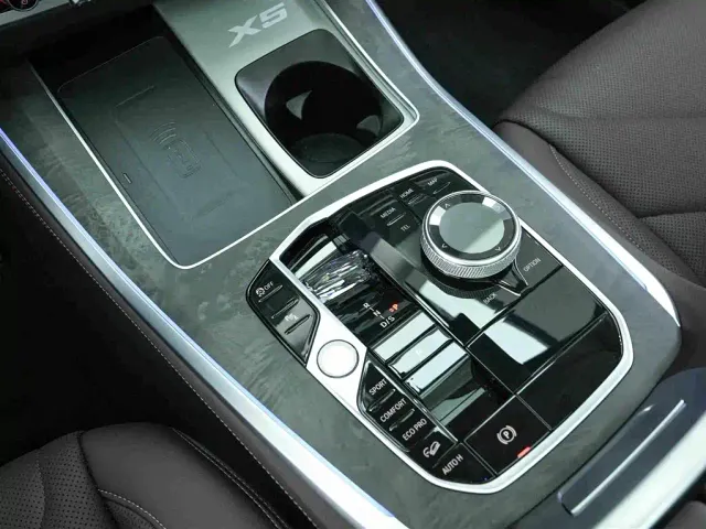 BMW X5 — Фото автомобиля 10