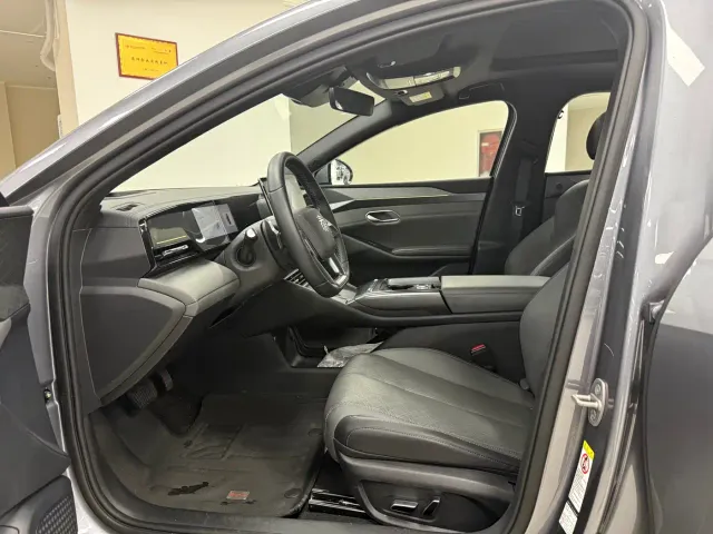 BYD Qin L 2025 Model EV 545KM Excellence Edition — Фото автомобиля 12