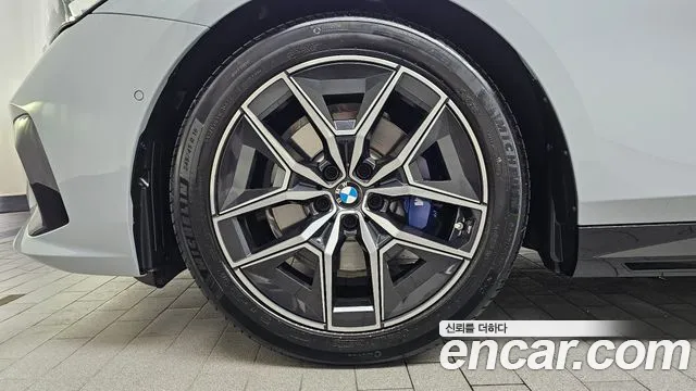 BMW 5-Series — Фото автомобиля 5
