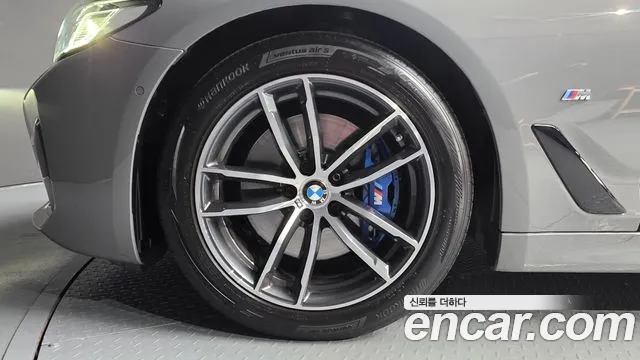 BMW 5 Series G30 — Фото автомобиля 5