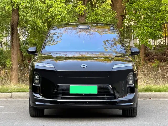 Nio ES8 — Фото автомобиля 2