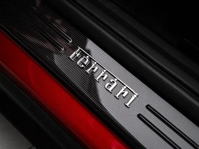 Ferrari 812 — Фото автомобиля 17