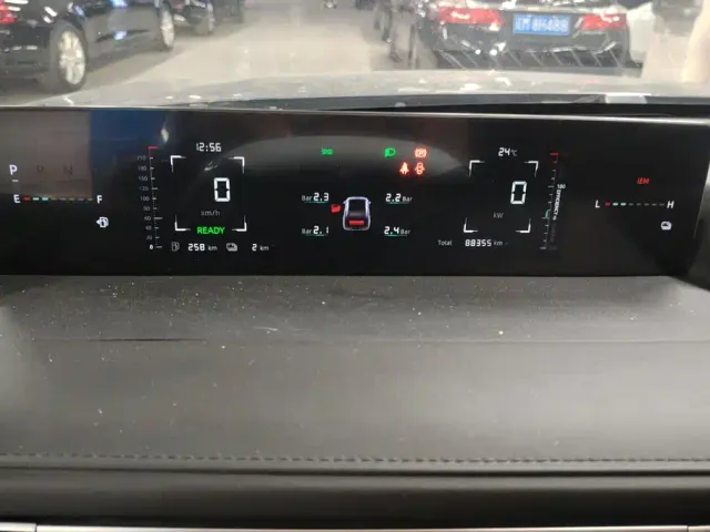 Changan Qiyuan A05 — Фото автомобиля 14