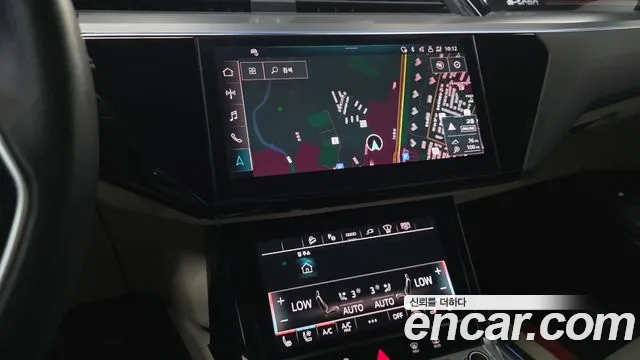 Audi e-tron — Фото автомобиля 13