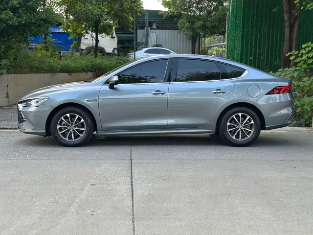 BYD Qin PLUS — Фото автомобиля 4