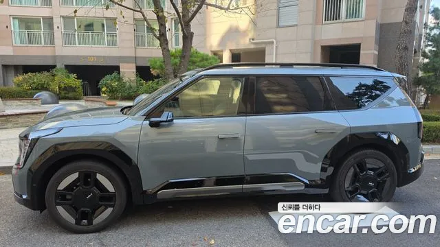 Kia EV9 — Фото автомобиля 2