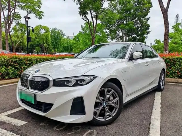 Фотография автомобиля — BMW i3