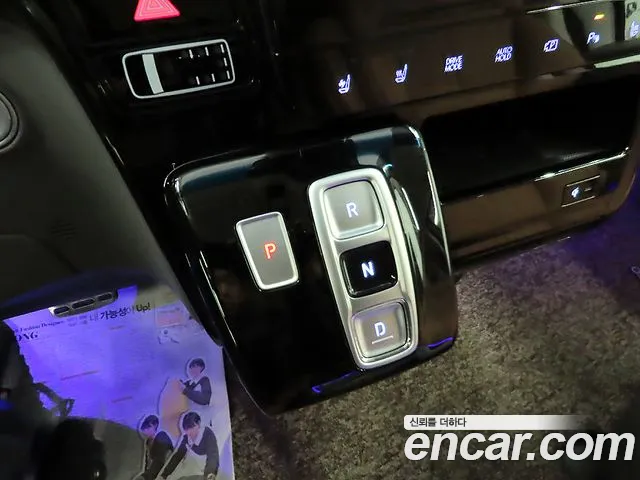 Hyundai Staria Staria 4WD Lounge 9 мест — Фото автомобиля 12