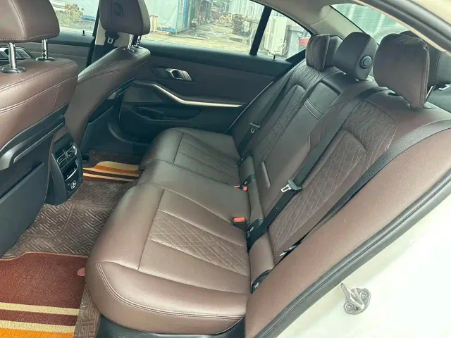 BMW 3 Series — Фото автомобиля 11
