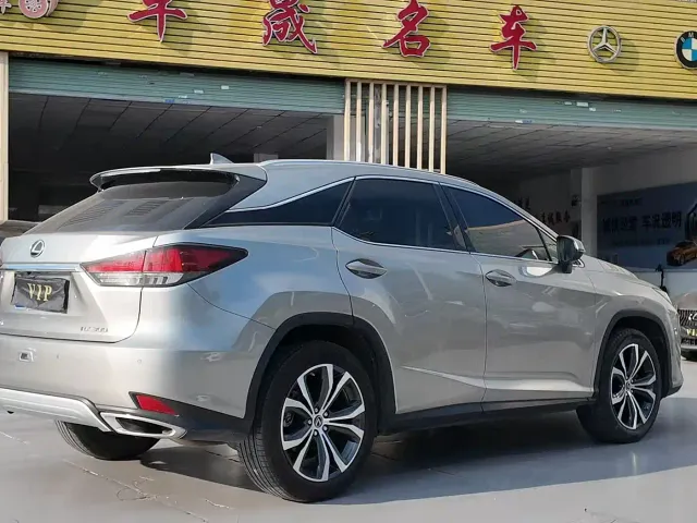 Lexus RX — Фото автомобиля 6