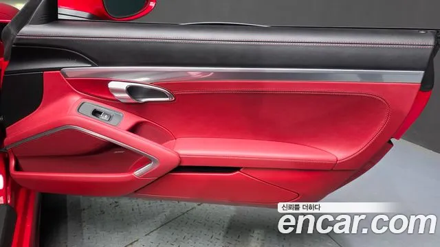 Porsche 718 — Фото автомобиля 24