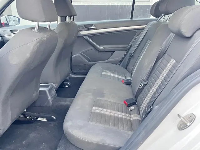 Volkswagen Lavida 2019 Lavida Start 1.5L Auto Comfort (China VI) — Фото автомобиля 10