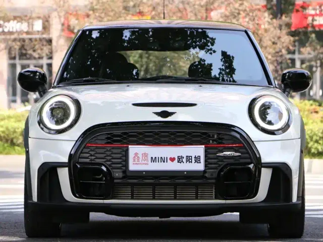 MINI Hatch — Фото автомобиля 2