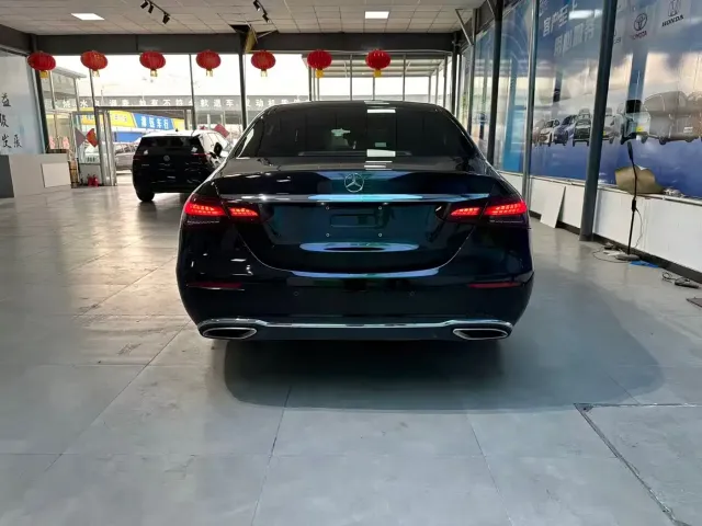 Mercedes-Benz E-Class — Фото автомобиля 8