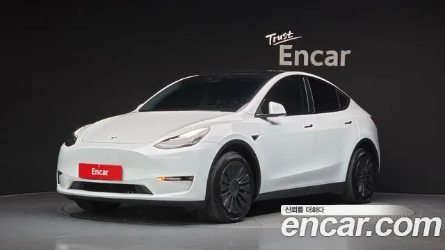 Фотография автомобиля — Tesla Model Y