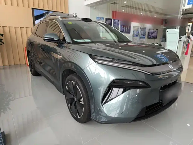 BYD Tang L — Фото автомобиля 3