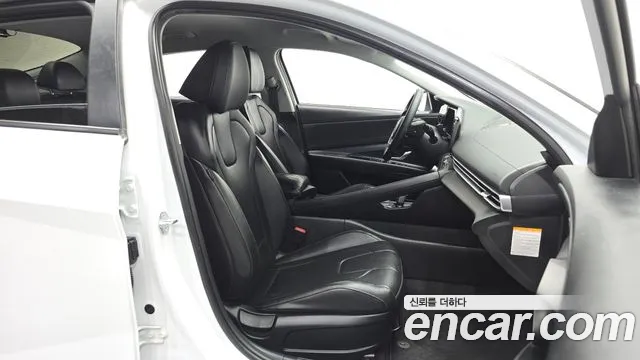 Hyundai Avante CN7 — Фото автомобиля 17