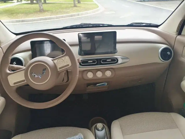 Wuling Hongguang Mini EV — Фото автомобиля 10