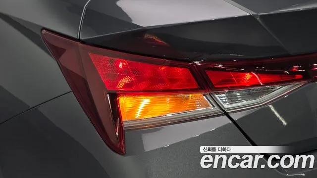 Hyundai Avante CN7 — Фото автомобиля 8