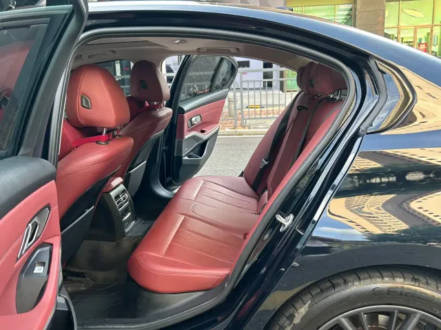BMW 3 Series — Фото автомобиля 8