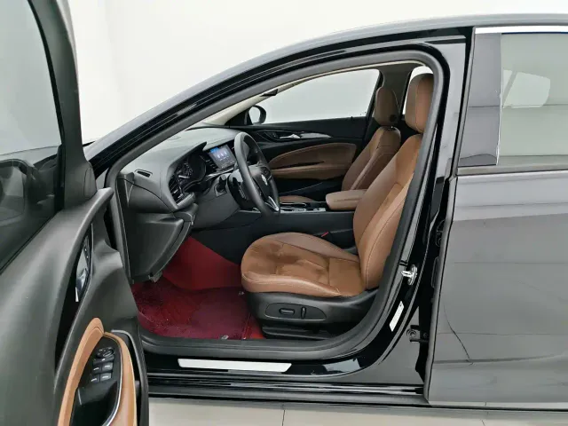 Buick Regal — Фото автомобиля 9