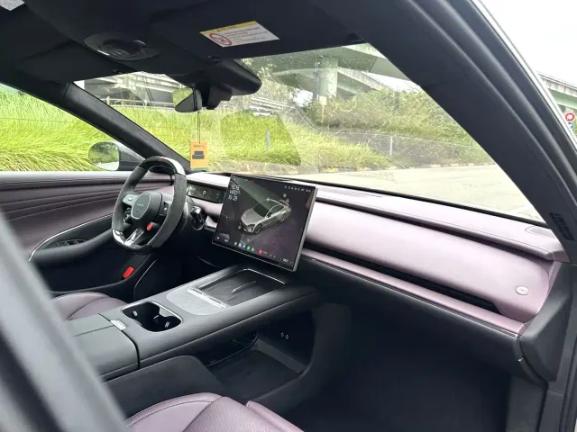 Xiaomi SU7 — Фото автомобиля 5