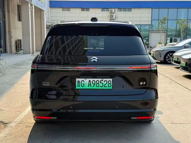 Nio ES8 — Фото автомобиля 15