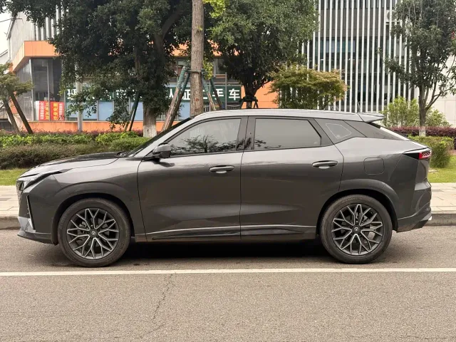 Changan CS75 — Фото автомобиля 8
