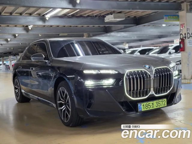 BMW 7-Series 7 серия (G70) 740i xDrive M Sport — Фото автомобиля 2