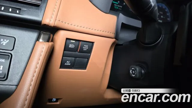 Toyota Alphard — Фото автомобиля 17