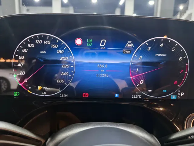 Mercedes-Benz E-Class — Фото автомобиля 5
