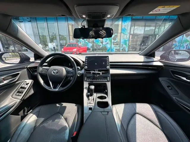 Toyota Avalon — Фото автомобиля 16