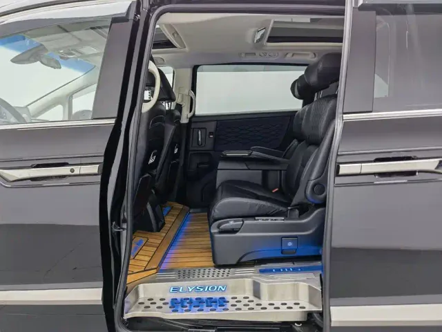 Honda Elysion — Фото автомобиля 15