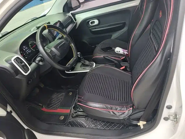 Roewe Clever — Фото автомобиля 14