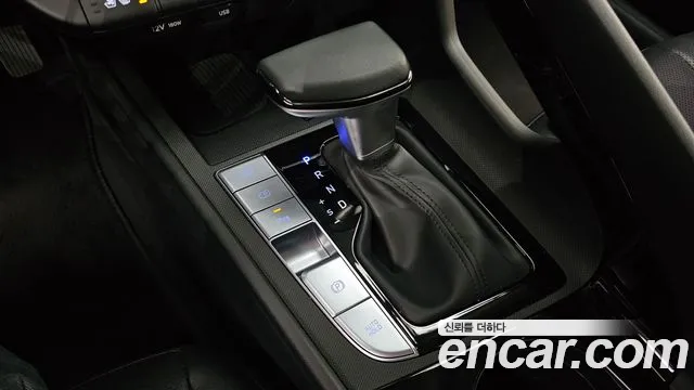 Hyundai Avante CN7 — Фото автомобиля 9