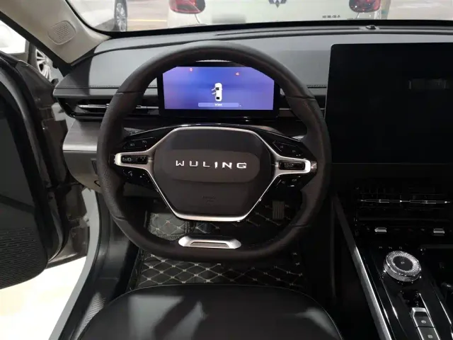 Wuling Starlight — Фото автомобиля 6