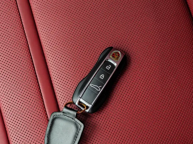 Porsche Panamera — Фото автомобиля 30