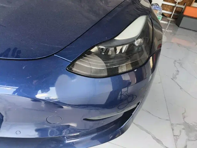 Tesla Model 3 — Фото автомобиля 23