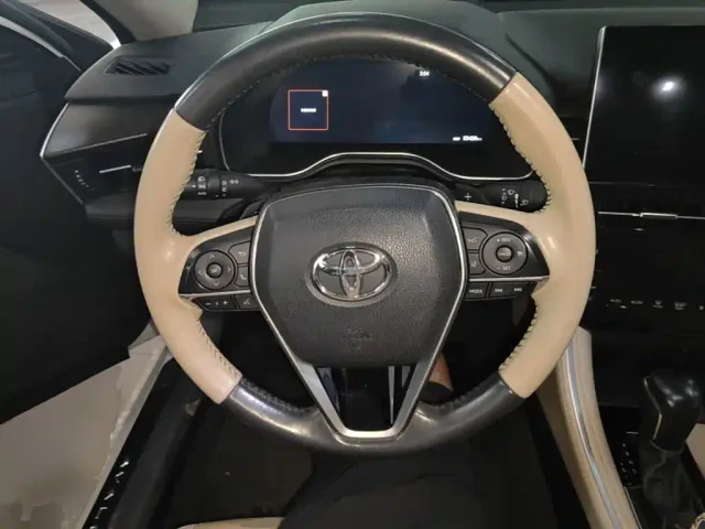 Toyota Avalon — Фото автомобиля 10