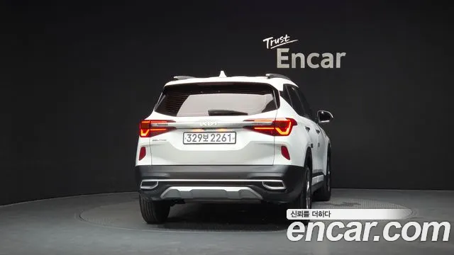 Kia Seltos Seltos Бензин 1.6 турбо 2WD — Фото автомобиля 3