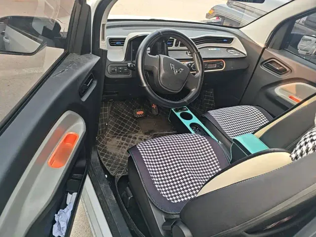 Wuling Motors Hongguang MINIEV 2020 Freedom Edition (LFP Battery) — Фото автомобиля 15