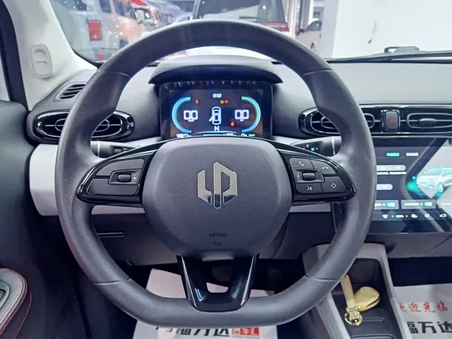 Leapmotor T03 — Фото автомобиля 17