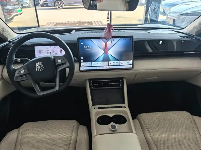 BYD Qin L — Фото автомобиля 6