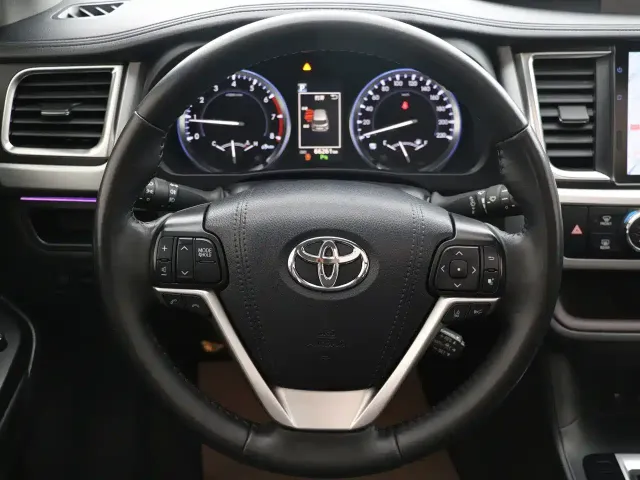 Toyota Highlander 2021 2.0T AWD Luxury 7-Seater — Фото автомобиля 12